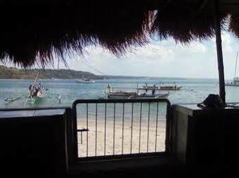 Gumleaves Hotel And Restaurant Olongapo Exterior foto
